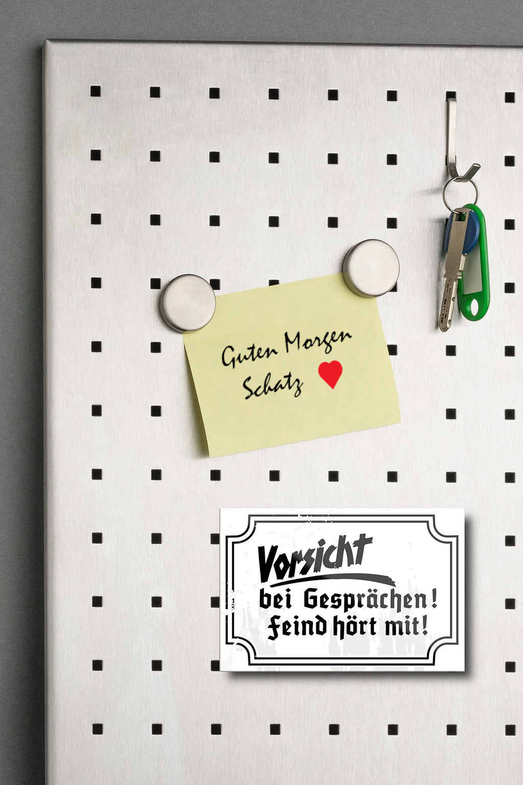 Magnet ''Vorsicht bei Gesprächen. Feind hört mit'' 9x6x0,3cm