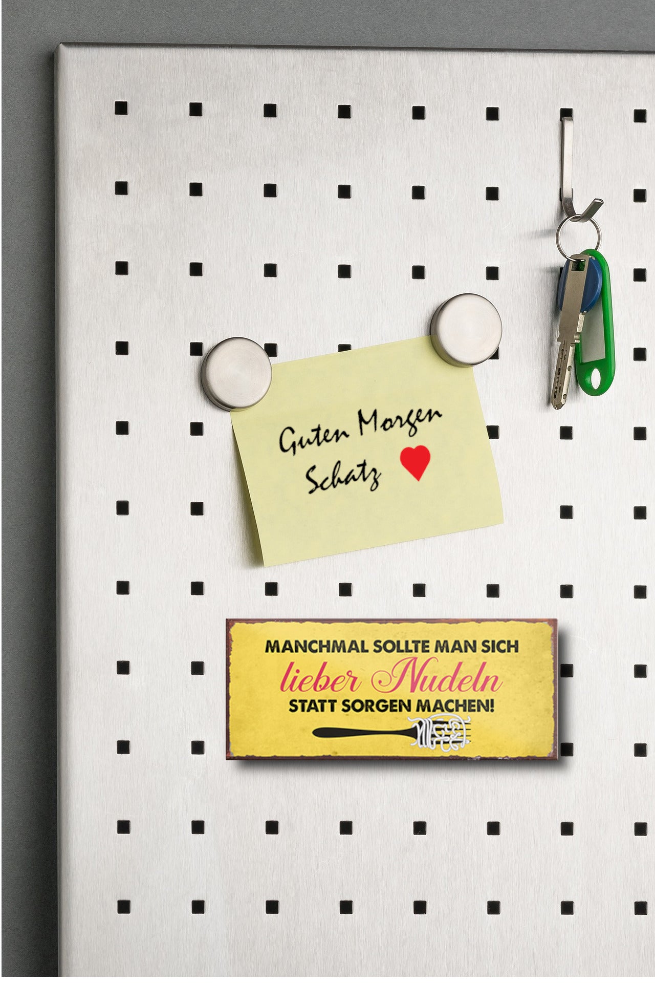 Magnet ''Manchmal lieber Nudeln statt Sorgen machen'' 9,3x4cm