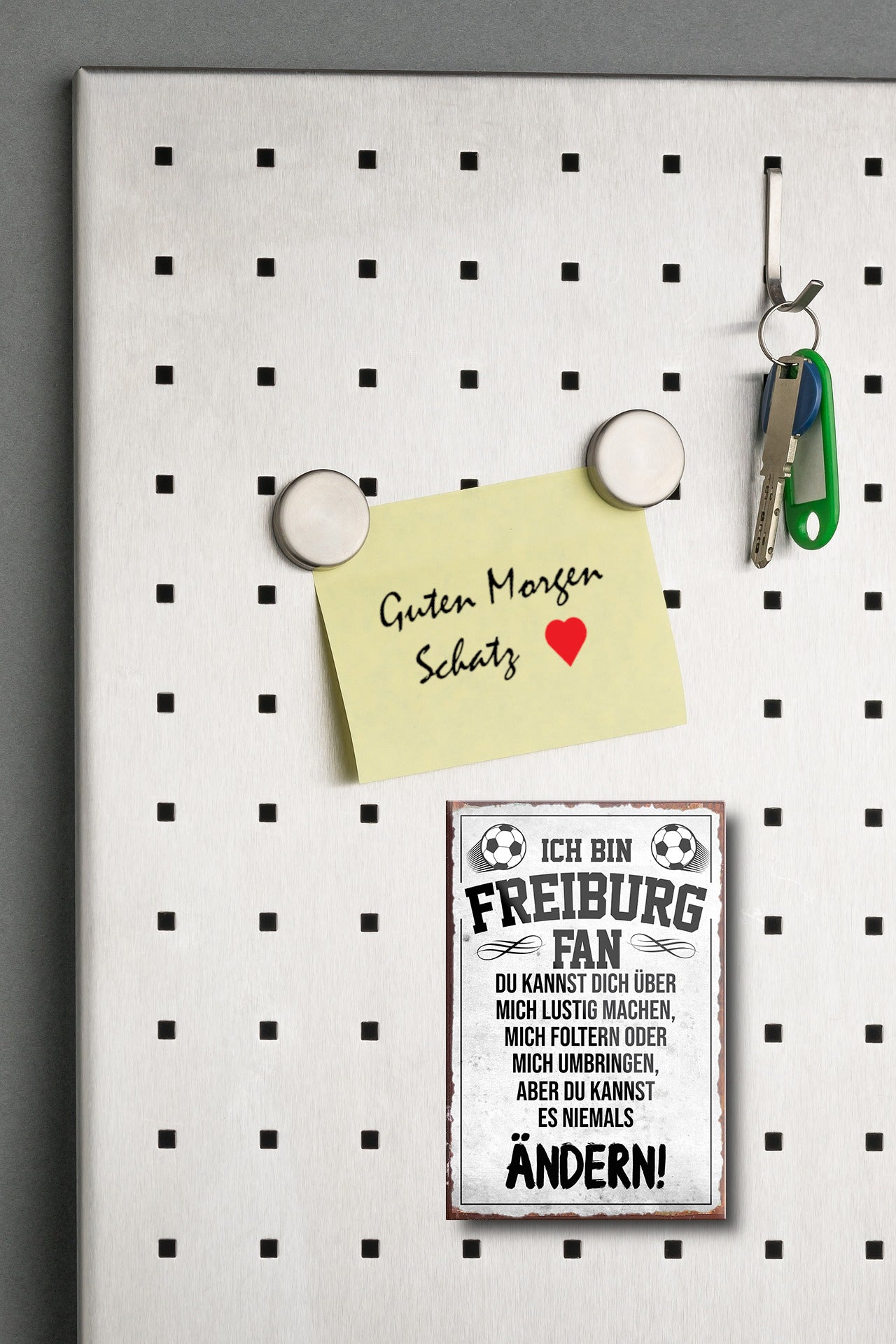 Magnet ''Freiburg Fan (schwarze schrift)'' 9x6x0,3cm