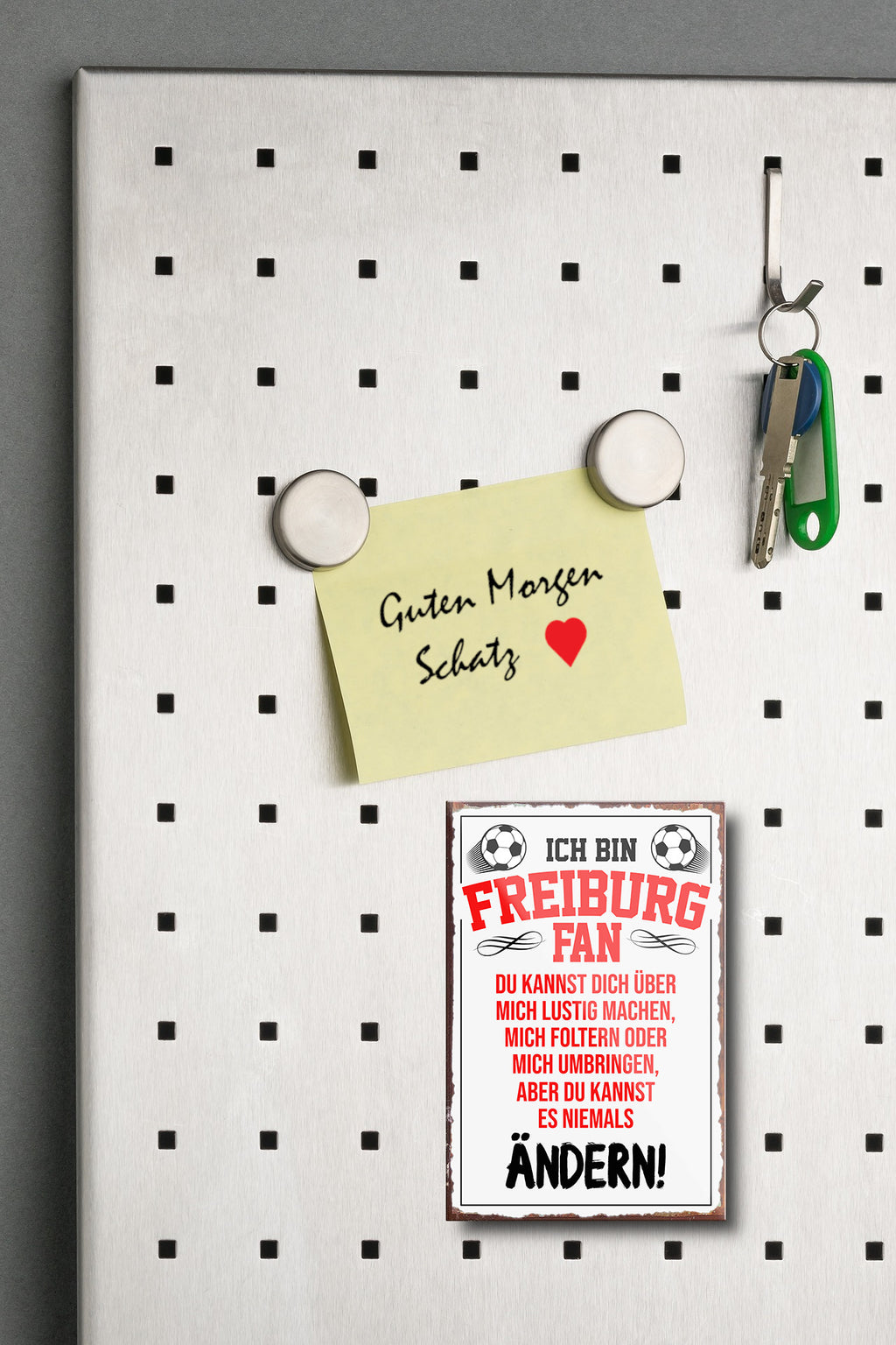 Magnet ''Freiburg Fan (rote schrift)'' 9x6x0,3cm
