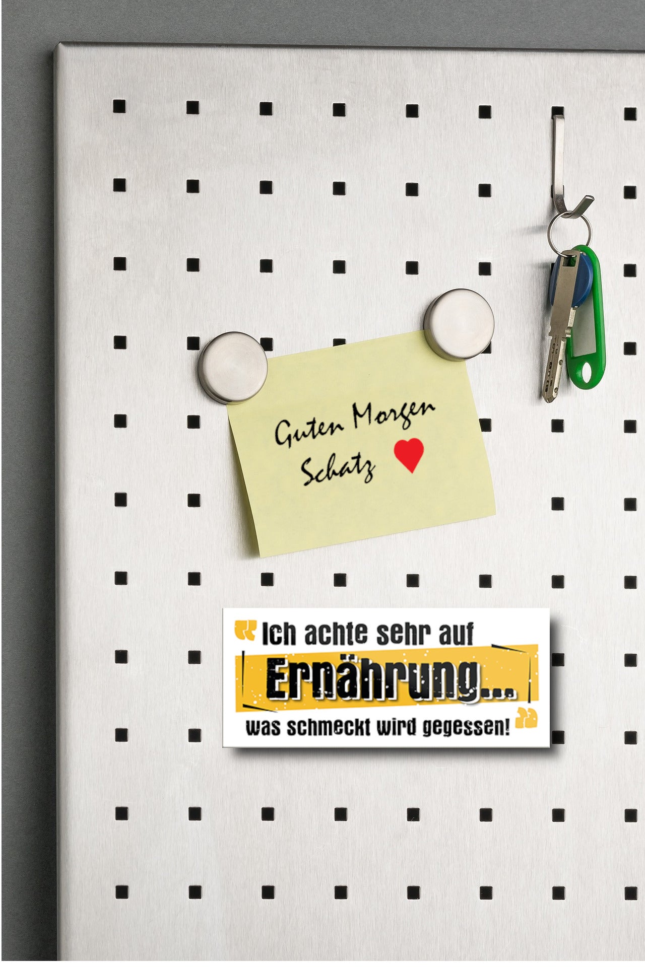 Magnet ''Ich achte sehr auf Ernährung was schmeckt wird gegessen'' 9,3x4cm