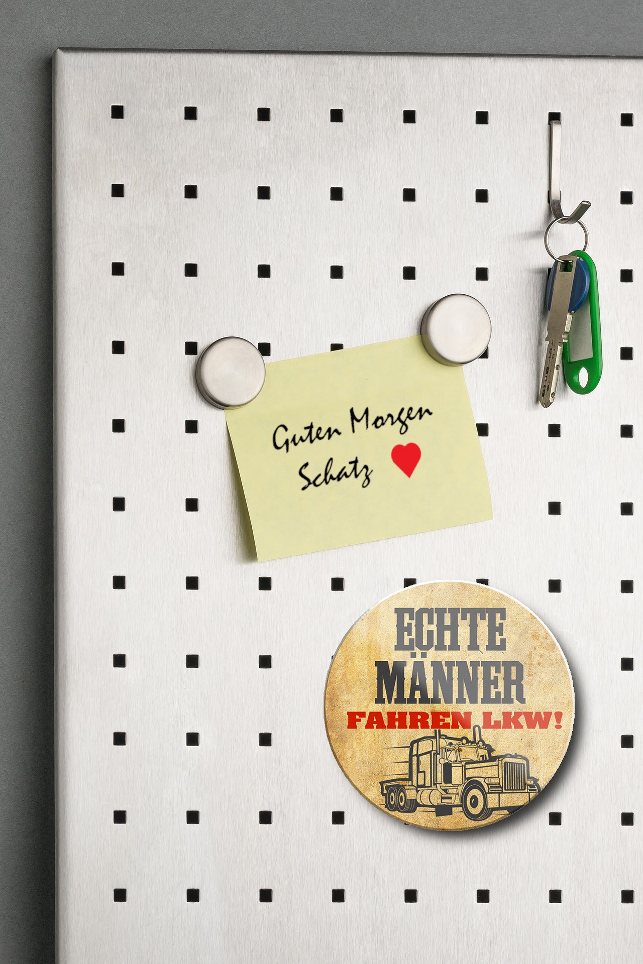 Magnet ''Real men drive trucks'' 8x8x0.3cm