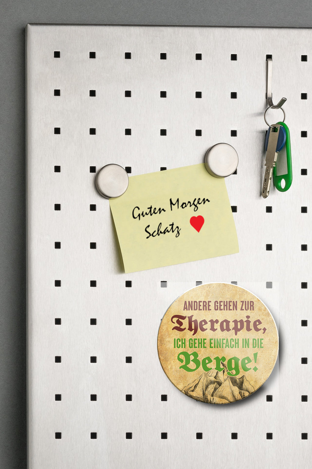 Magnet ''Andere gehen zur Therapie Berge'' 8x8x0,3cm